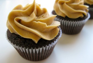 Шоколадные кексы с арахисовым кремом