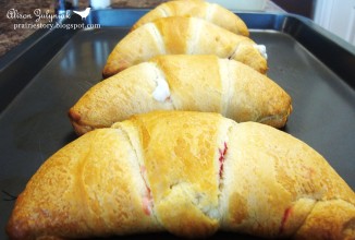 Рогалики с сыром и свеклой