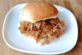 Тушеная свинина для сэндвичей