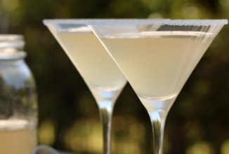 Лимонно-бальзамический коктейль