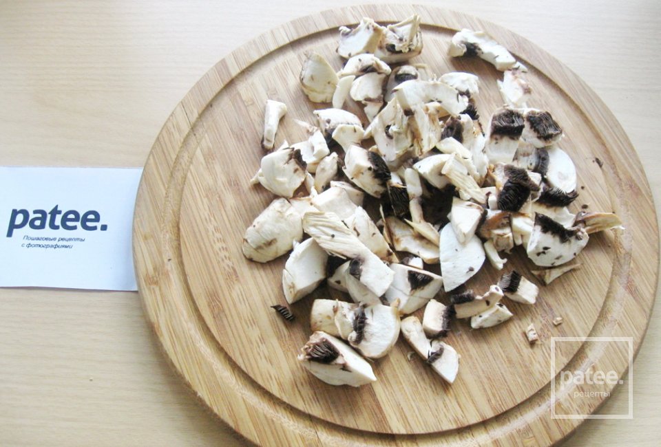 Свинина с грибами и кабачками в сырном соусе - Шаг 5