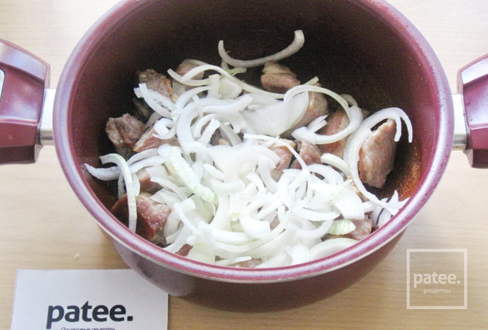 Свинина с грибами и кабачками в сырном соусе - Шаг 6