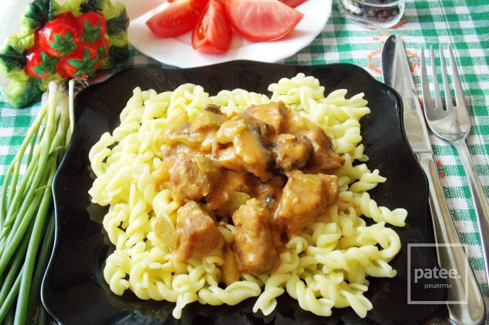 Свинина с грибами и кабачками в сырном соусе - Шаг 15