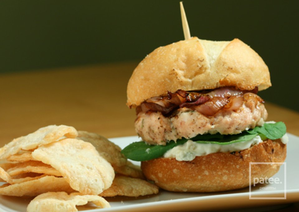 Сэндвичи с куриными котлетами и луком - Шаг 11