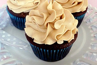 Кексы мокко с ванильным кремом