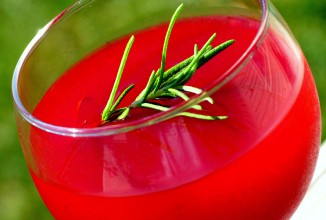 Ежевично-розмариновый лимонад