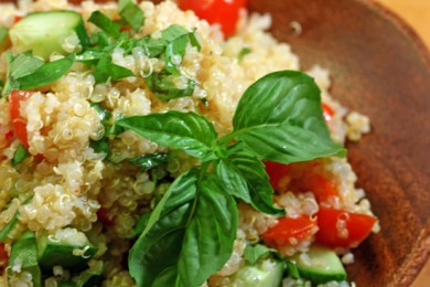 Рецепт Салат из киноа с овощами