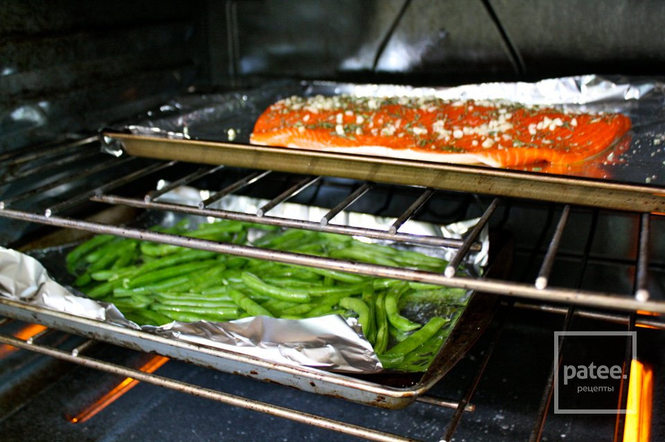 Лосось с чесноком и розмарином - Шаг 8