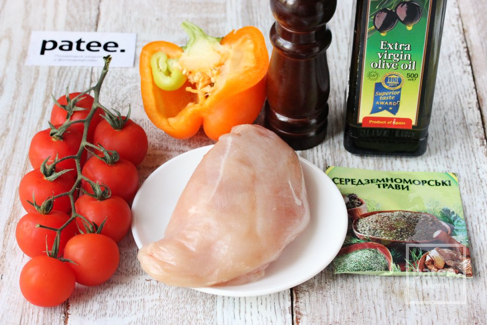 Шашлычки из куриного филе с помидорами черри и сладким перцем - Шаг 1