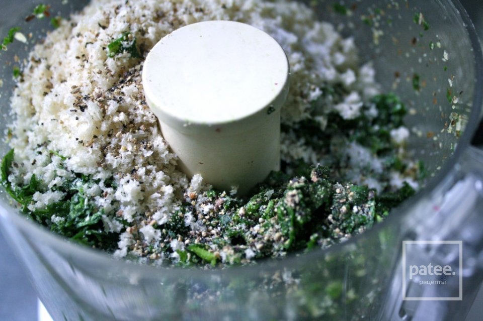 Курица в панировке из шпината с орехами - Шаг 7