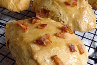 Булочки с беконом