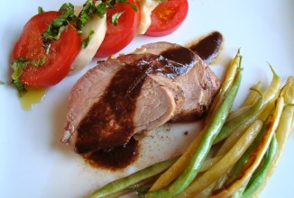 Свиная вырезка с бальзамическим соусом