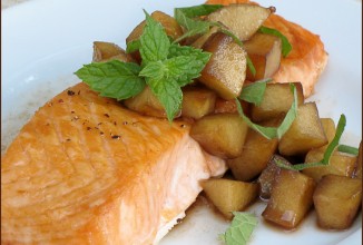 Филе лосося с яблоками