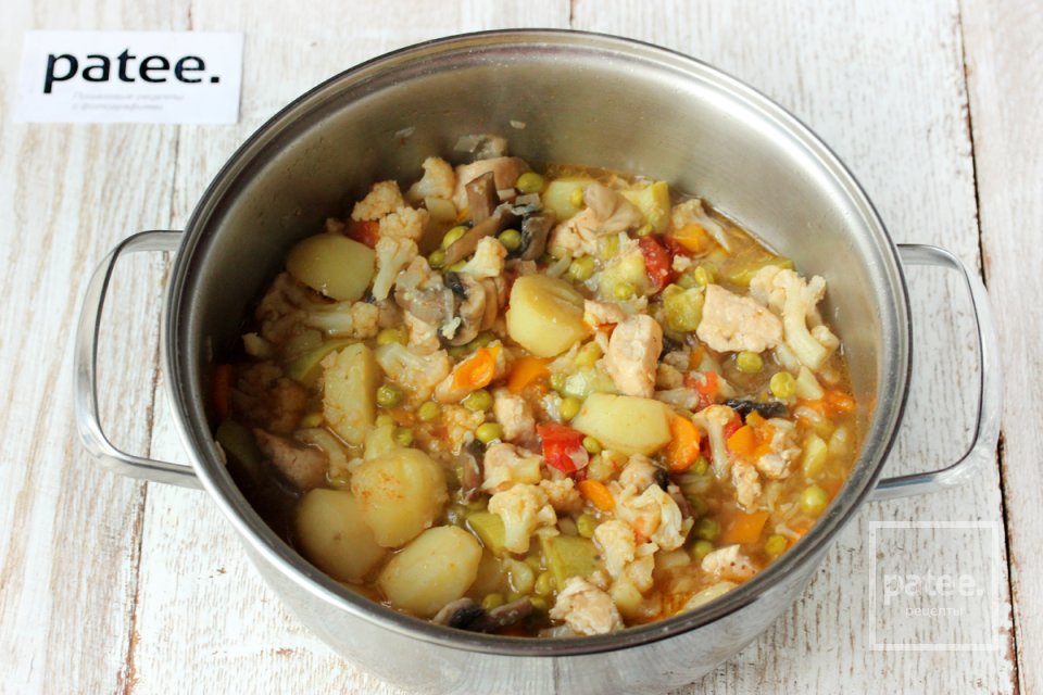 Овощное рагу с куриным филе и шампиньонами - Шаг 16