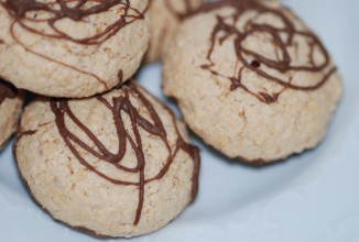 Миндальные макаруны