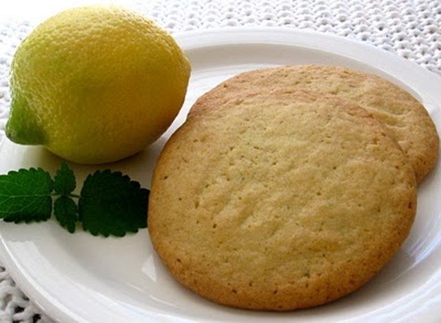 Лимонное печенье с мелиссой