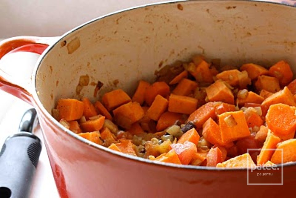 Африканский томатный суп с нутом и сладким картофелем - Шаг 2