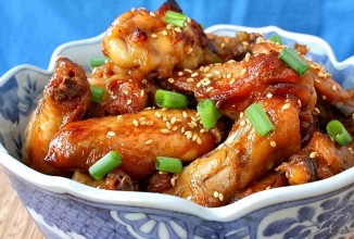 Куриные крылышки в медово-имбирном соусе