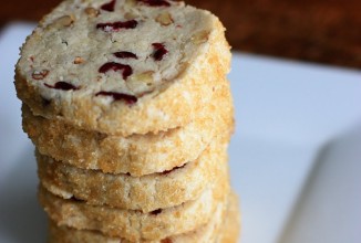 Песочное печенье с пеканом и клюквой