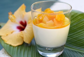 Йогуртовая панна котта с курагой