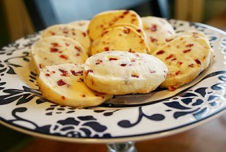 Песочное печенье с клюквой