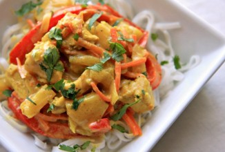 Куриное карри с ананасом