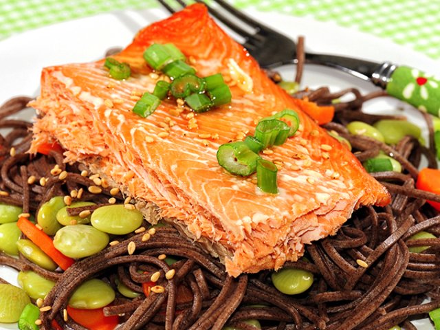 Лосось с кунжутом