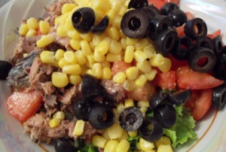 Диетический салат с тунцом