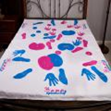 избитая тема- подарок на свадьбу