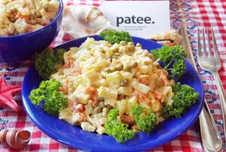 Салат из осетрины горячего копчения