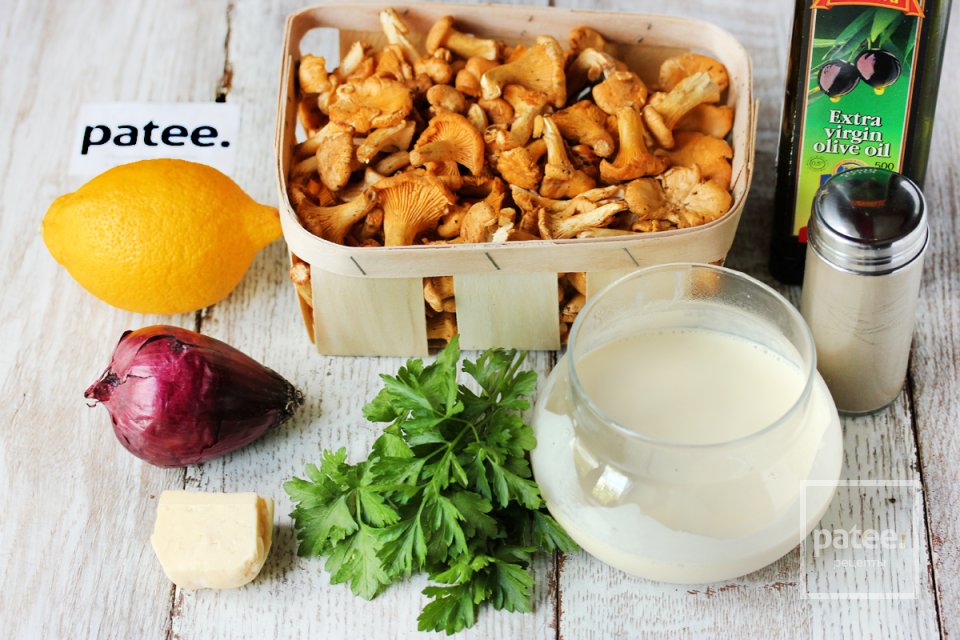 Жареные лисички по рецепту Джейми Оливера - Шаг 1