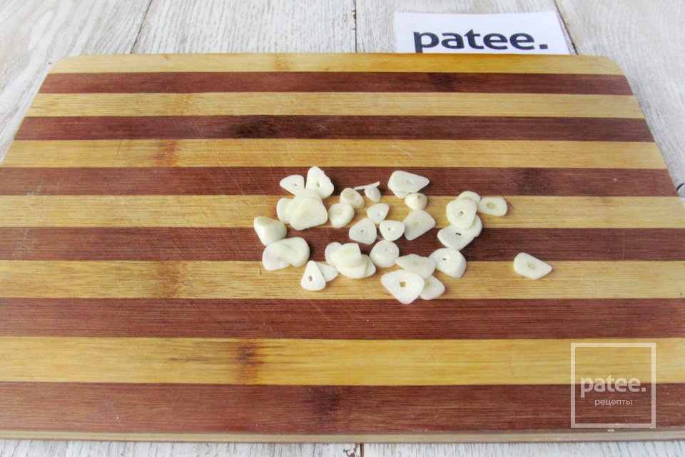 Куриная печень с овощами на сковороде - Шаг 13