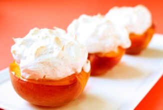 Персики с безе