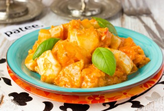 Патиссоны в сметанно-томатном остром соусе