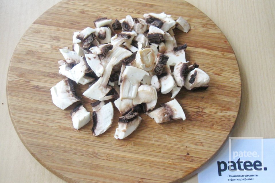 Суп с фрикадельками и грибами - Шаг 7