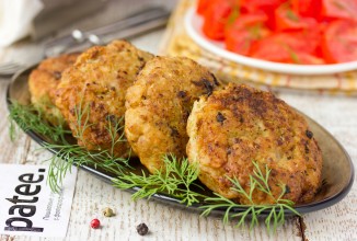 Котлеты из свинины с капустой