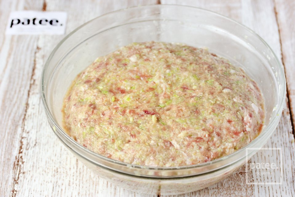 Котлеты из свинины с капустой - Шаг 8