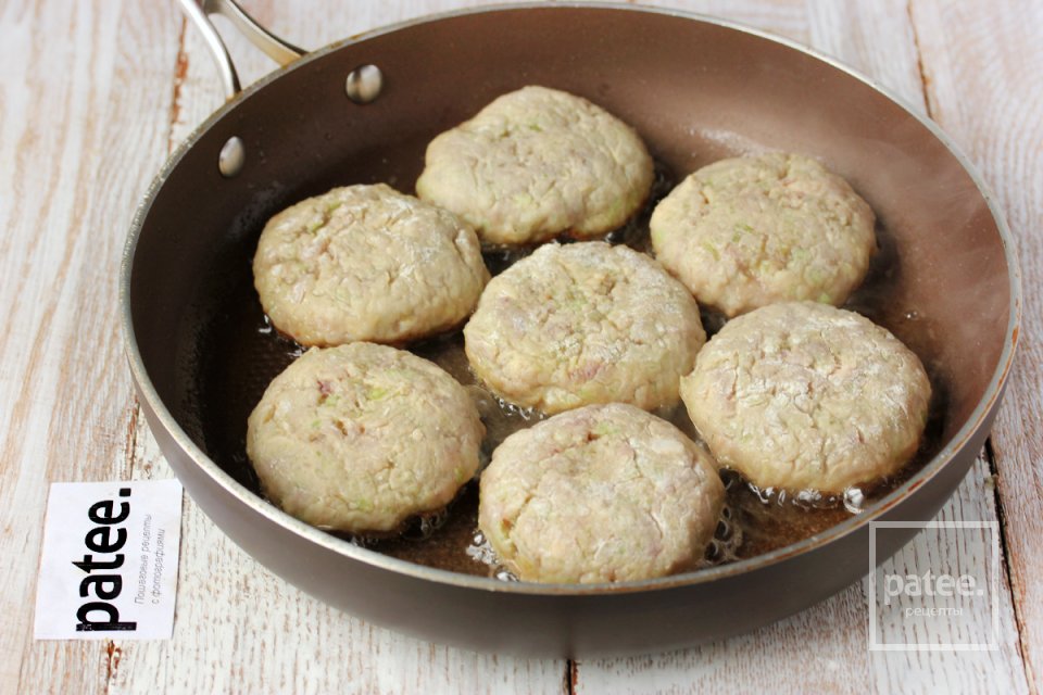 Котлеты из свинины с капустой - Шаг 10