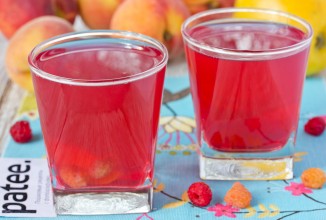 Летний фруктово-ягодный компот