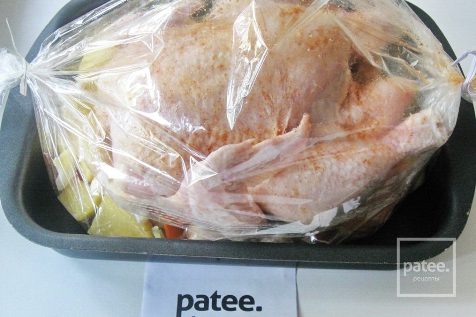 Курица, запеченная в рукаве с овощами - Шаг 10