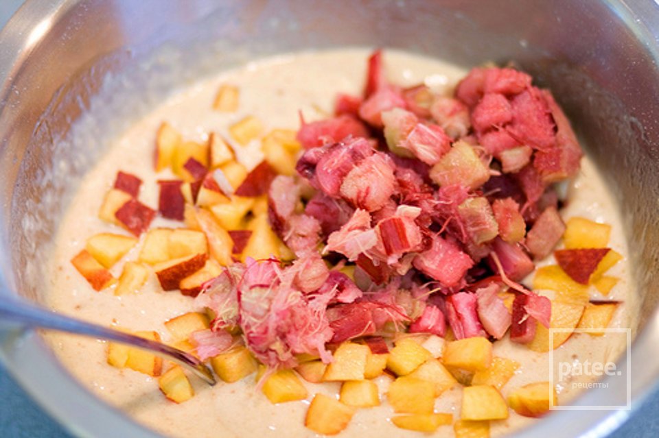 Персиковые кексы с ревенем - Шаг 7