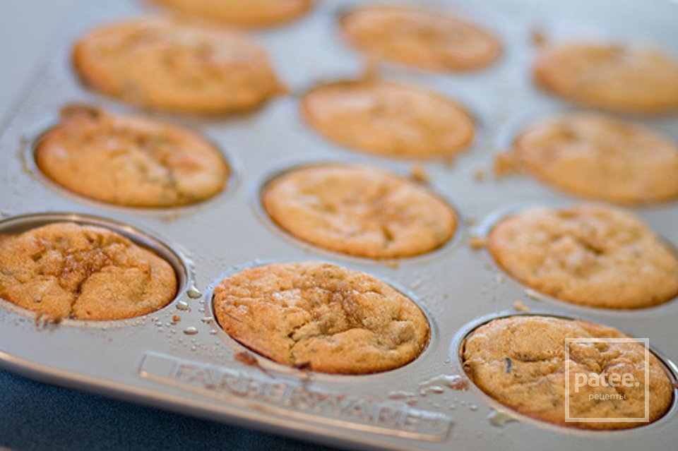 Персиковые кексы с ревенем - Шаг 11