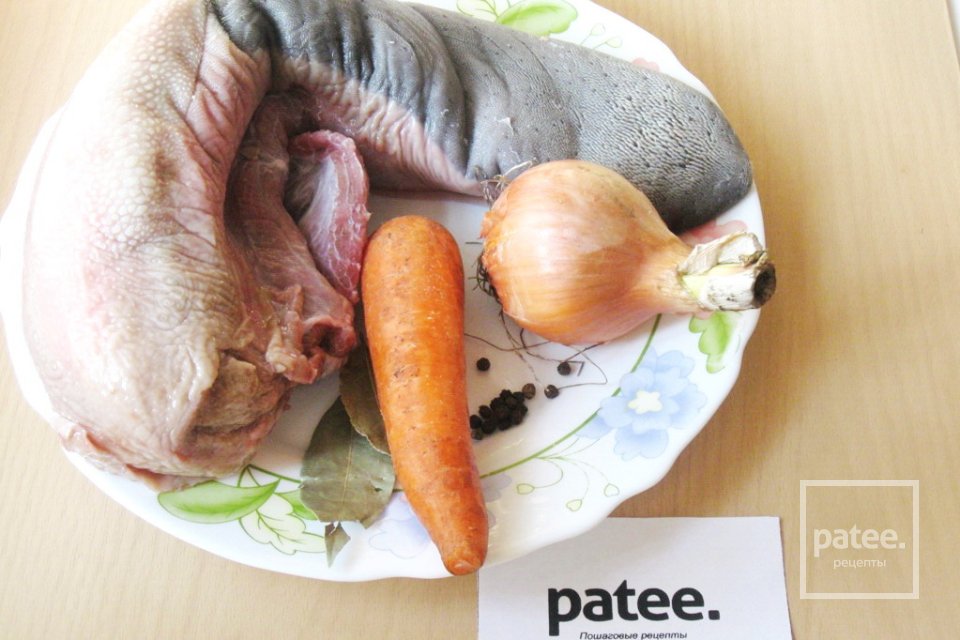 Тушеный говяжий язык - Шаг 1