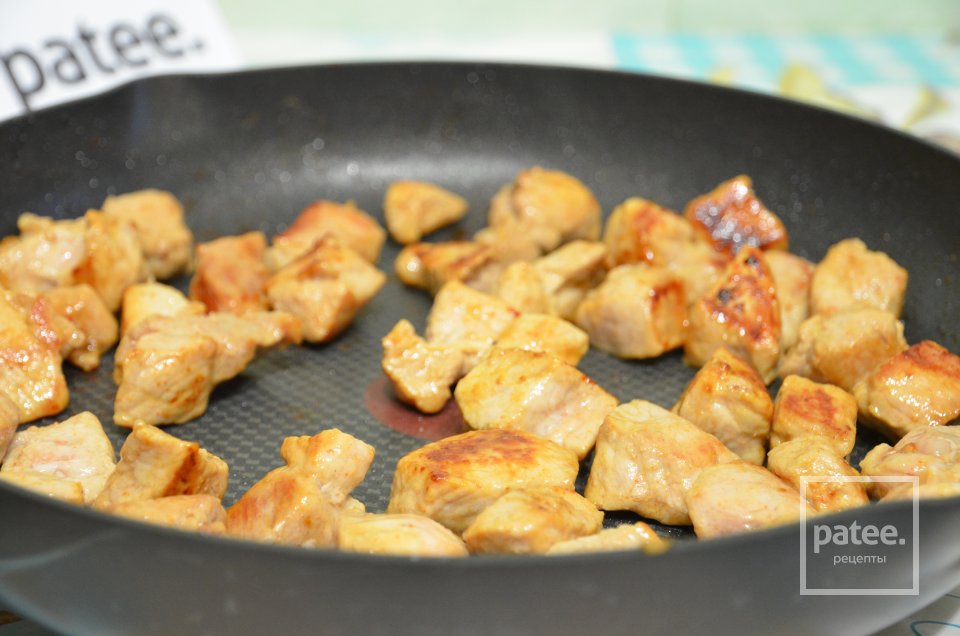 Свинина, тушенная с овощами - Шаг 8