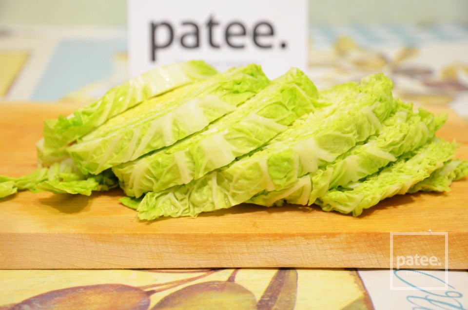 Жареная рыба на подушке из тушеных овощей с беконом - Шаг 3