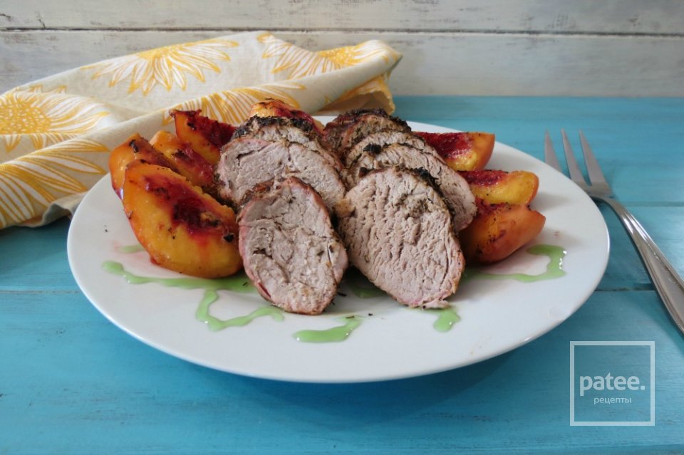 Свиная вырезка с персиками - Шаг 4
