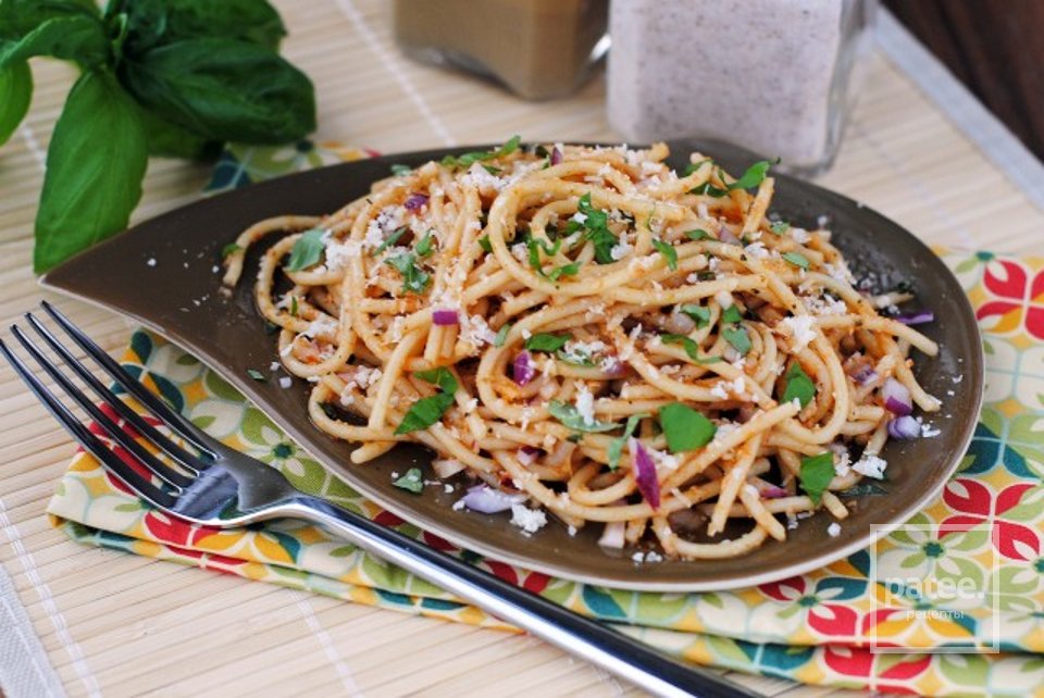 Салат из пасты с сыром и базиликом под томатным соусом - Шаг 10