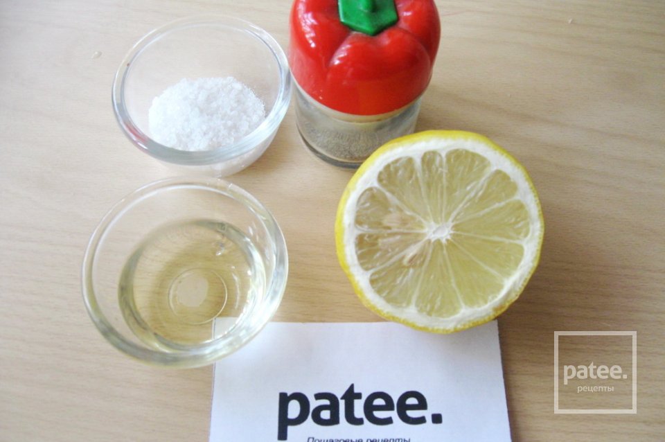 Салат с моцареллой, крабовыми палочками и овощами - Шаг 2