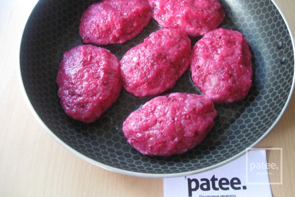 Шведские котлеты со свёклой - Шаг 7