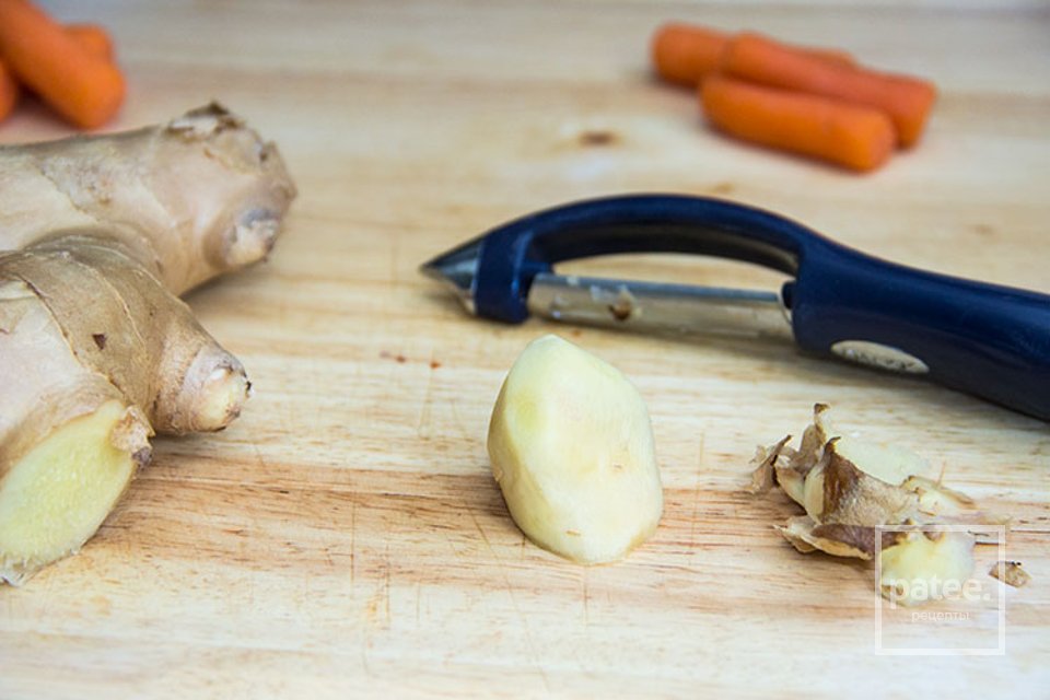 Огуречный салат с авокадо и морковным соусом - Шаг 8